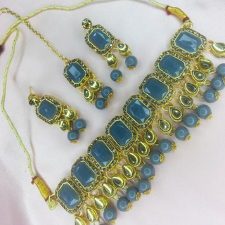Azure Kundan Traditional Jewelry Set (DESIGN 282)